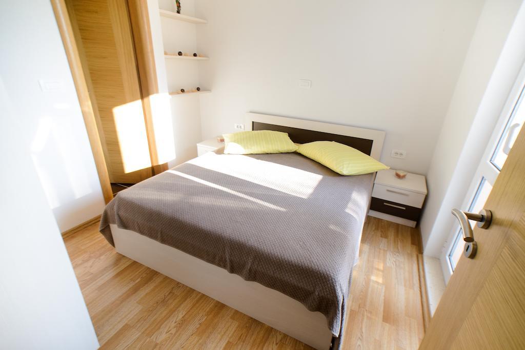 Lara Apartments Makarska Cameră foto