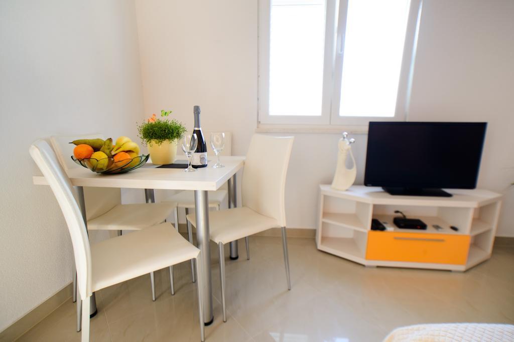 Lara Apartments Makarska Cameră foto