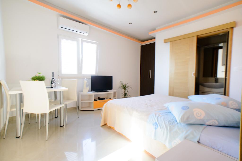 Lara Apartments Makarska Cameră foto